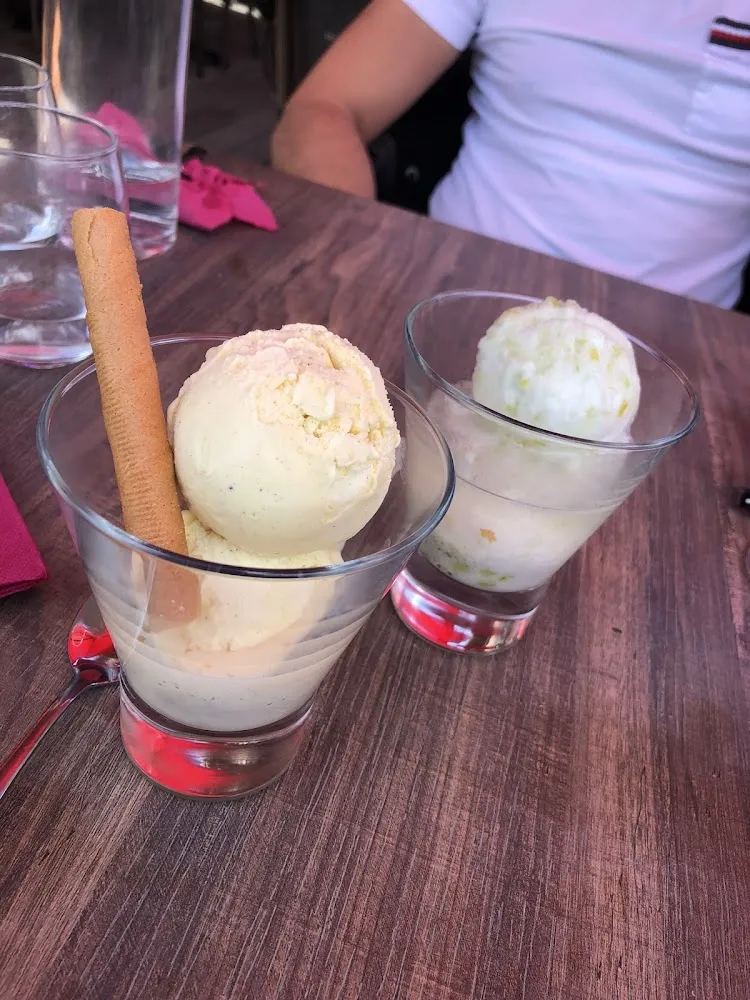 Glace Vanile And Colonel